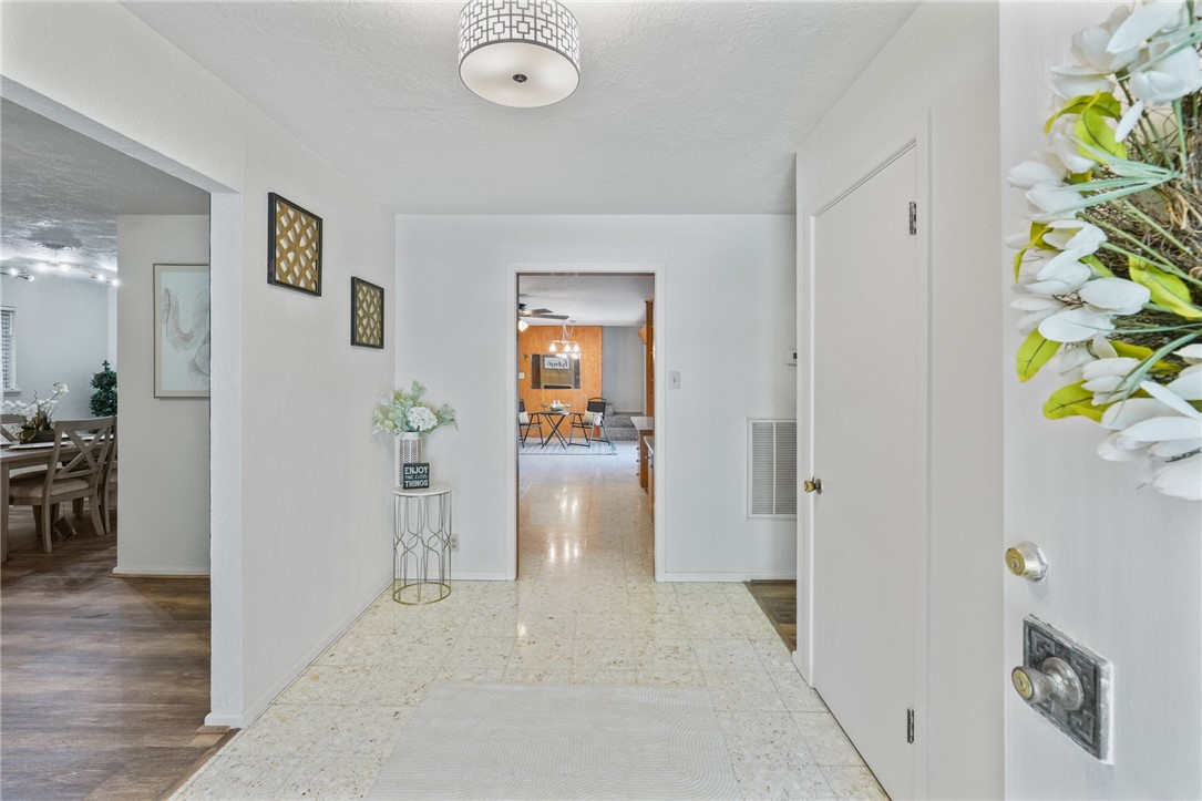 530 Belleview Dr Property Photo 6