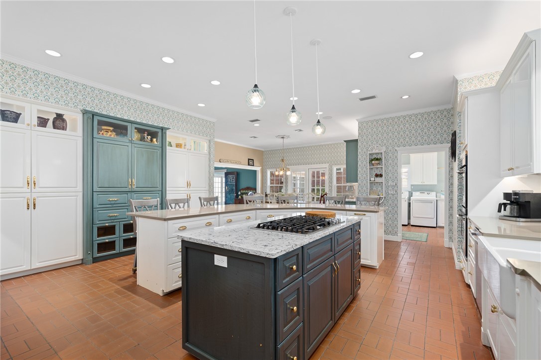 334 Pebble Beach Dr Property Photo 7