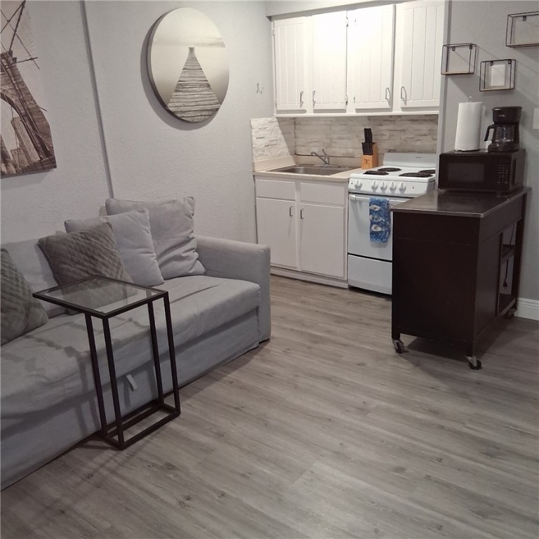 3938 Surfside Blvd 2312 Property Photo 4