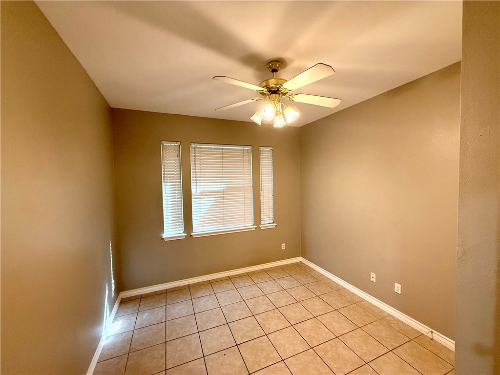 6533 Fenwick Dr Property Photo 6