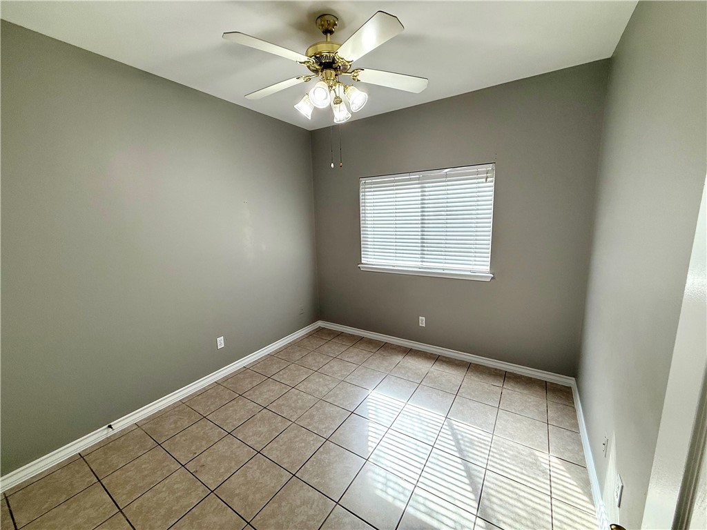 6533 Fenwick Dr Property Photo 16