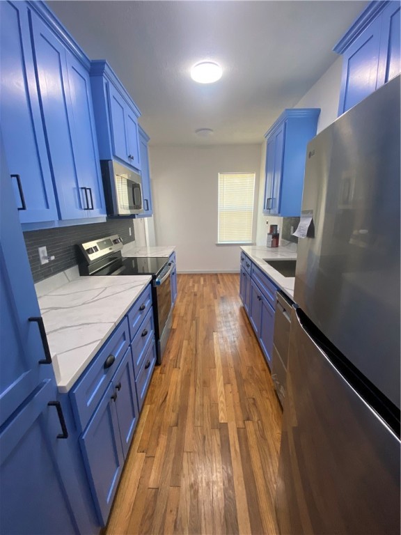 1110 Logan Ave Property Photo 8