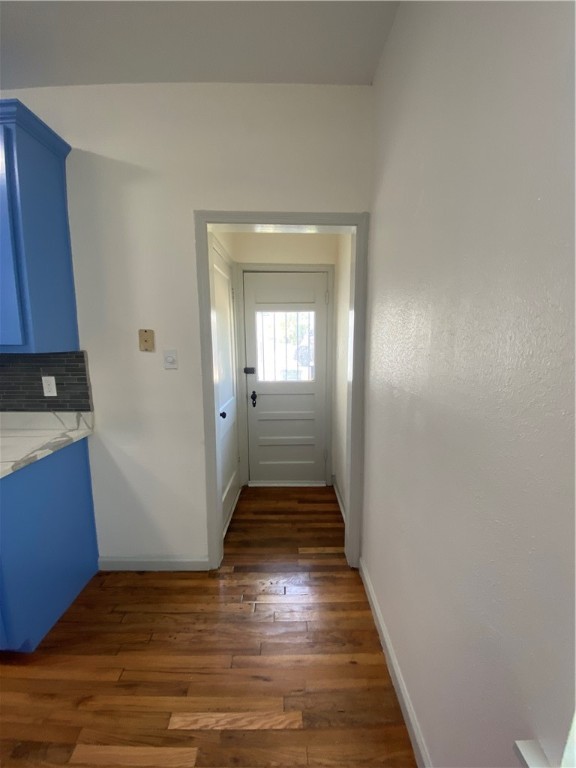 1110 Logan Ave Property Photo 9