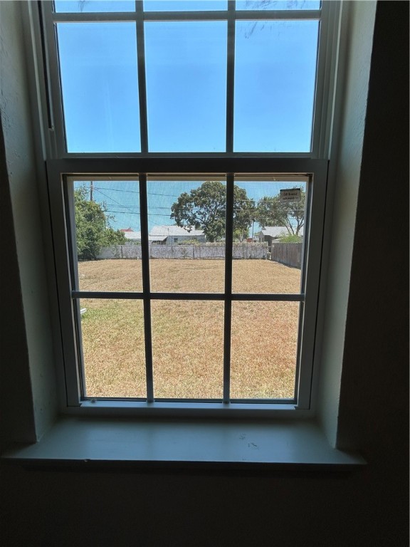 1110 Logan Ave Property Photo 17