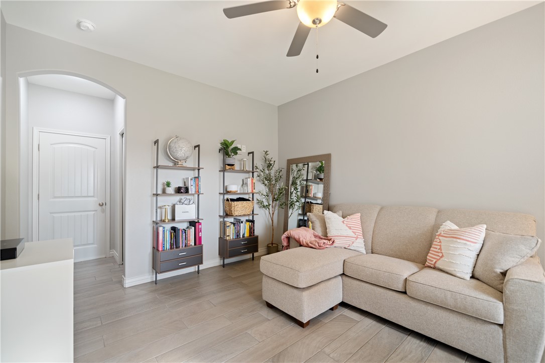 6421 Aikman Property Photo 11