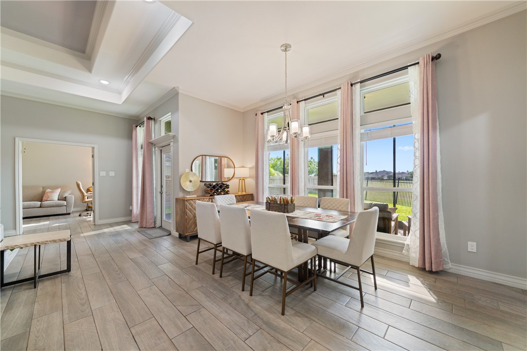 6421 Aikman Property Photo 13