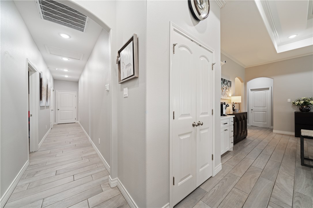 6421 Aikman Property Photo 17