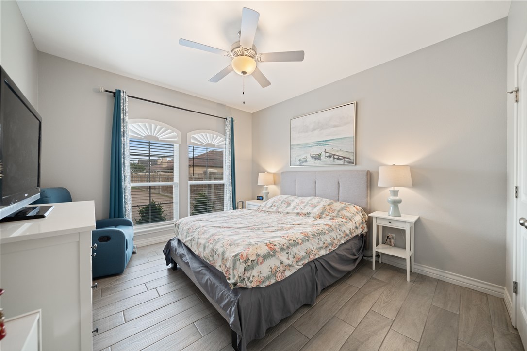 6421 Aikman Property Photo 25