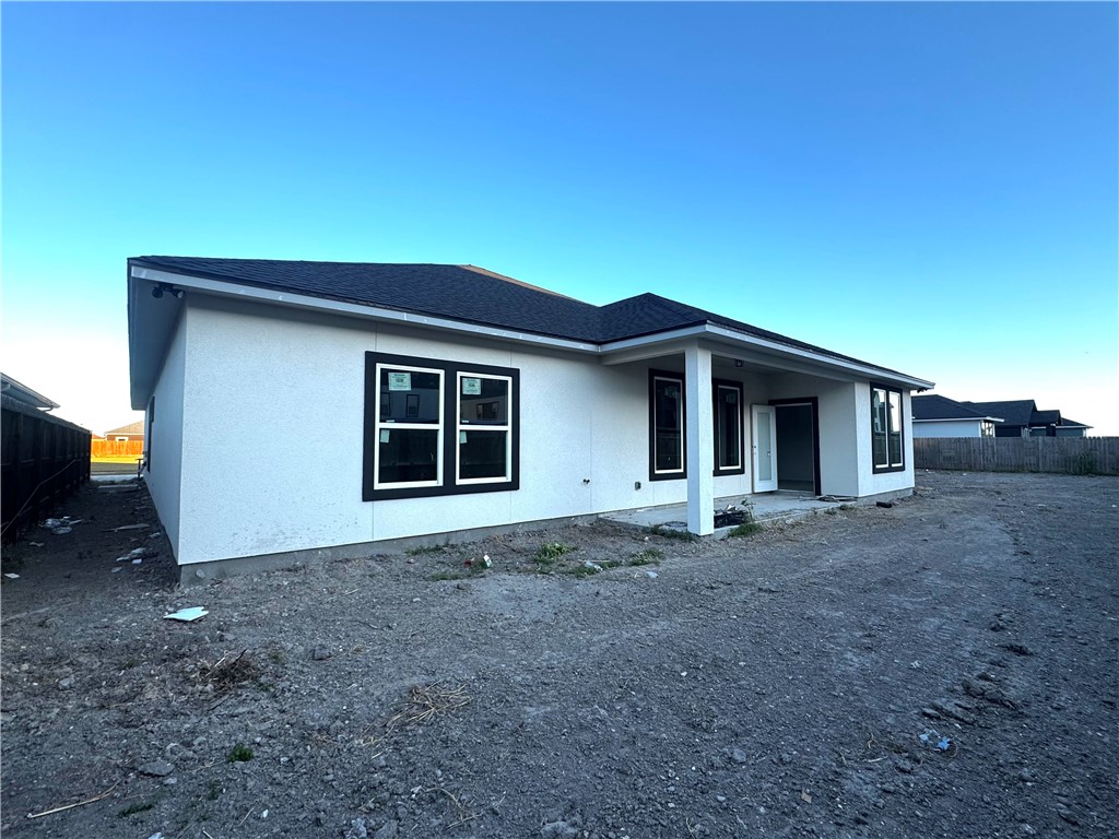 3837 Morteza Dr Property Photo 8