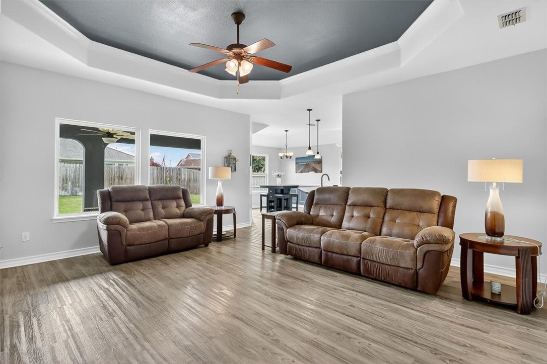 3902 Greystone Dr Property Photo 2
