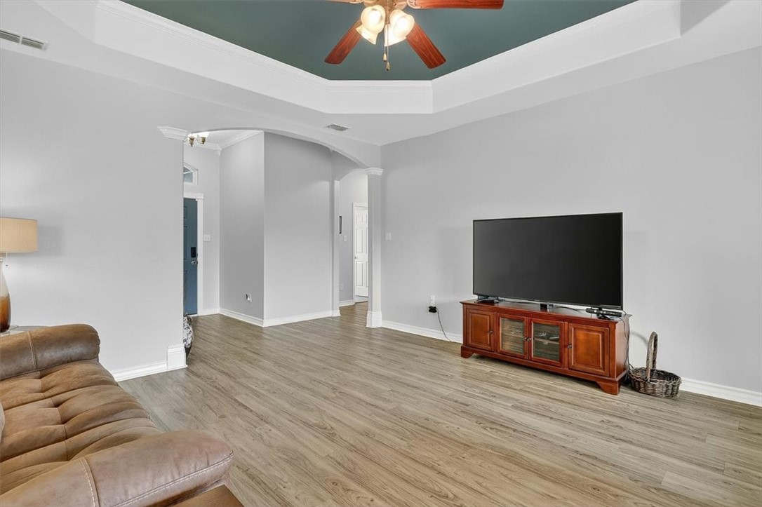 3902 Greystone Dr Property Photo 3