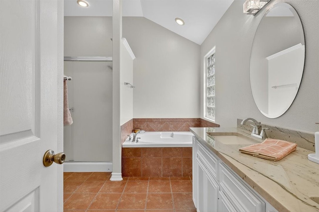 3902 Greystone Dr Property Photo 8
