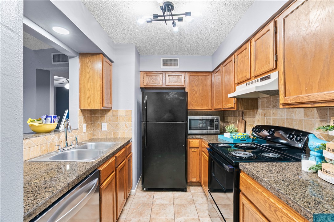 7252 Mansions P-2 Property Photo 15