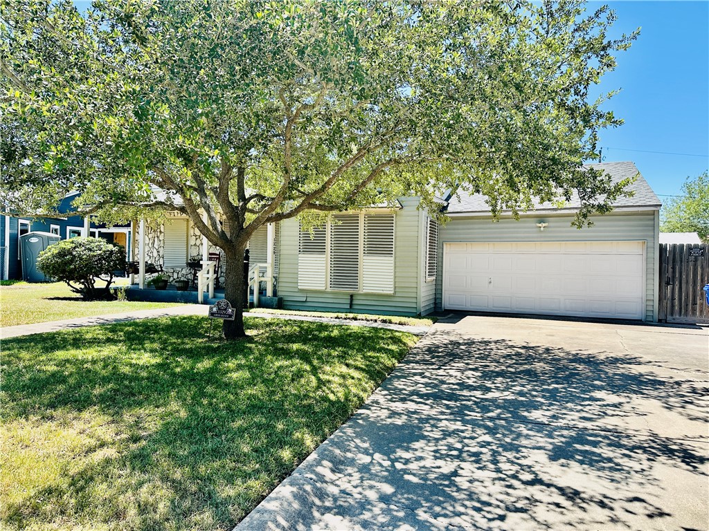 1329 Logan Ave Property Photo 1