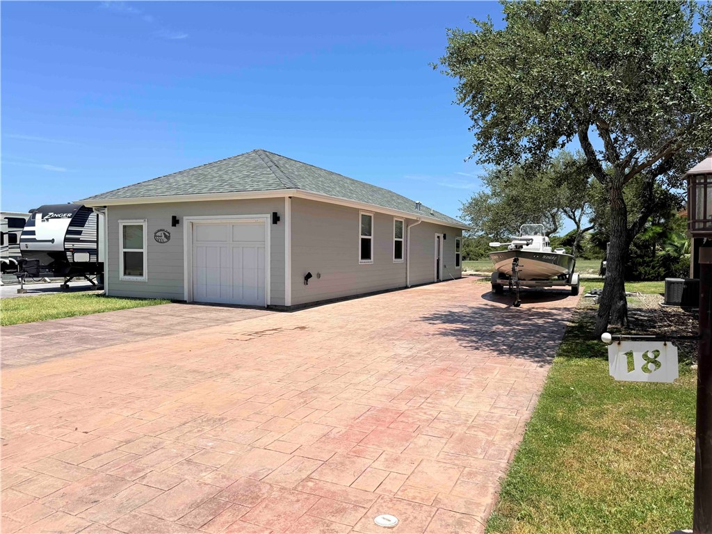 18 Augusta Circle Property Photo 2