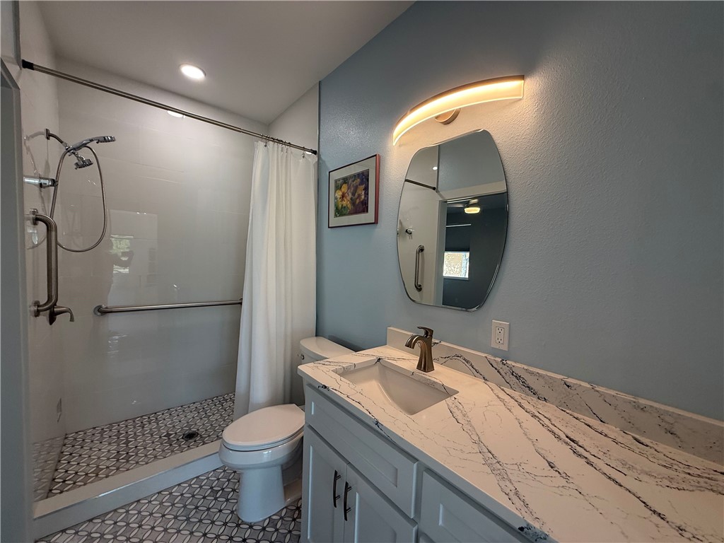 18 Augusta Circle Property Photo 13