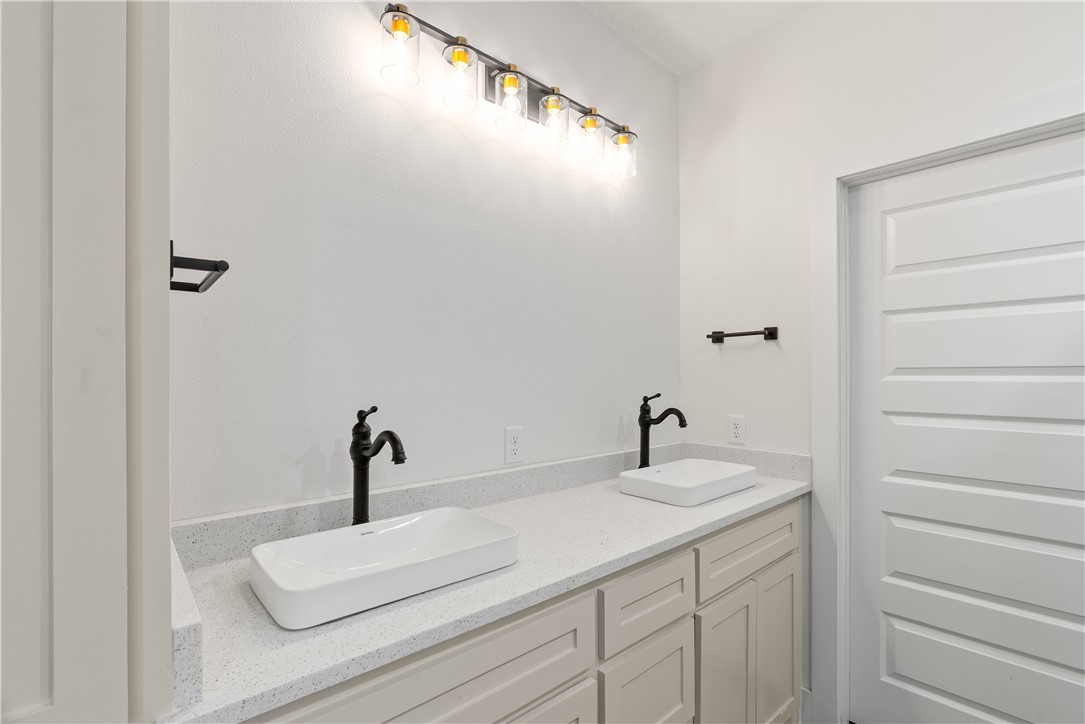 4873 Fm 666 Property Photo 27