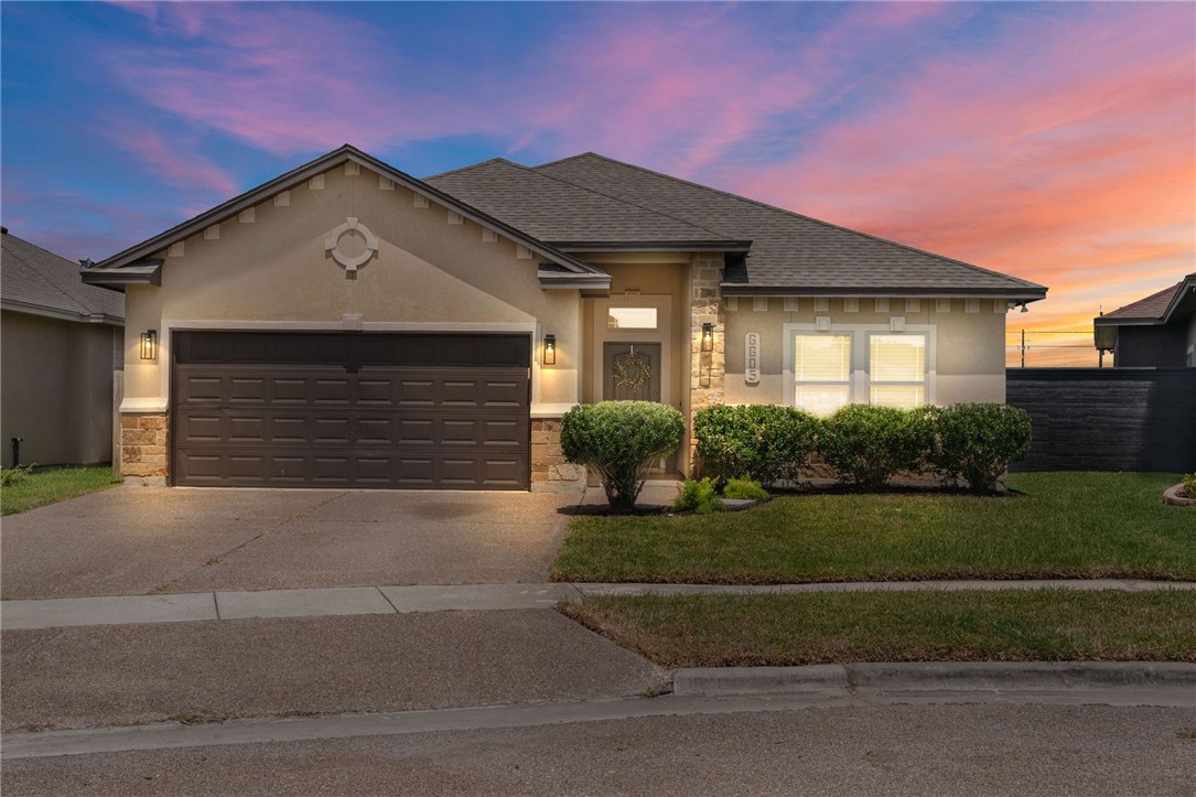 6605 Robina Property Photo 1