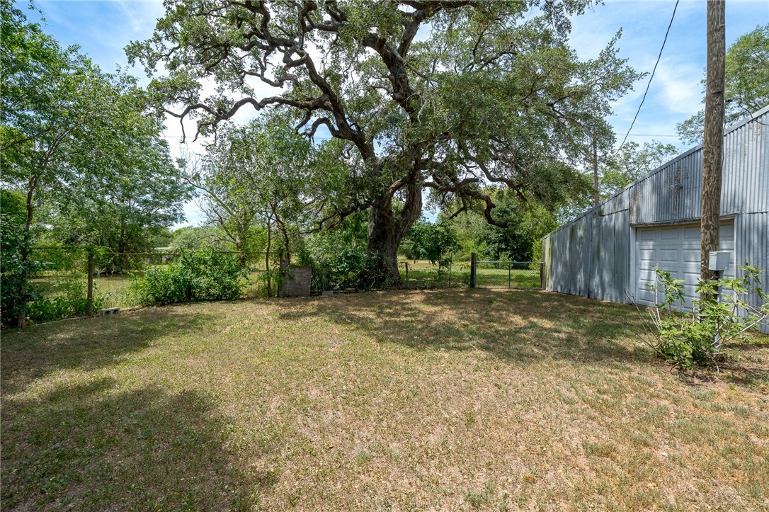 14289 State Highway 188 Property Photo 26