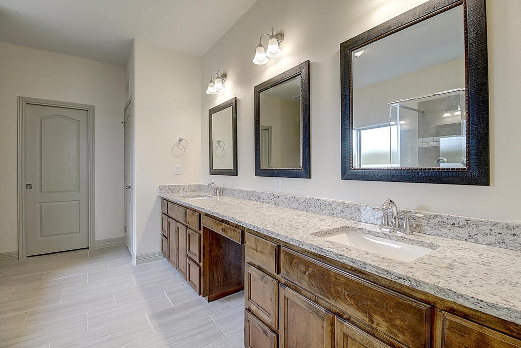 2205 Crystal Bay Dr Property Photo 21