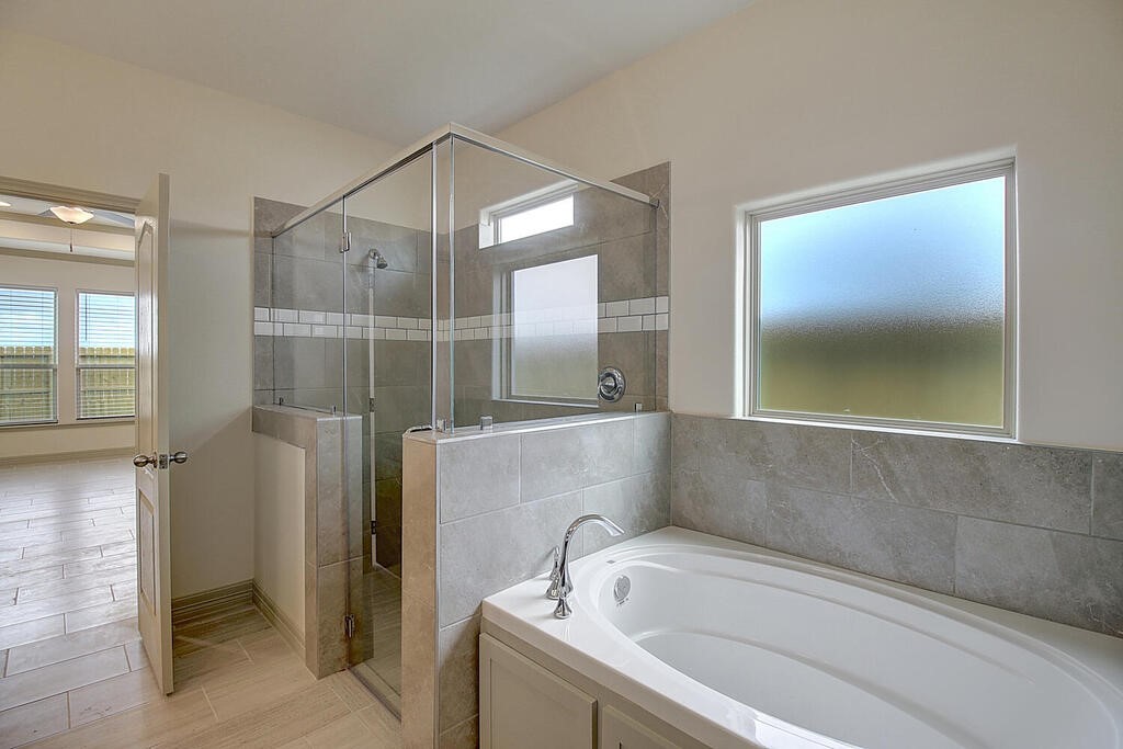 2205 Crystal Bay Dr Property Photo 23