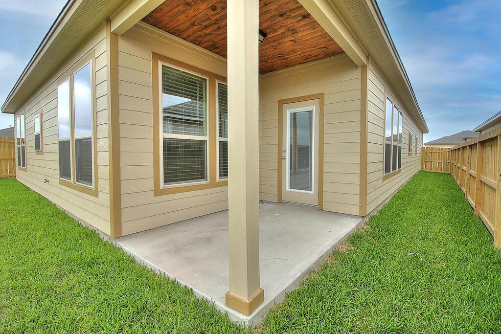2205 Crystal Bay Dr Property Photo 38