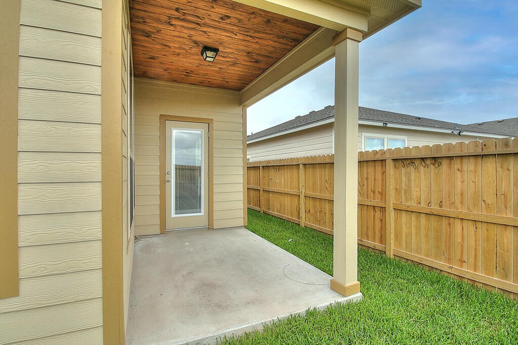 2205 Crystal Bay Dr Property Photo 39