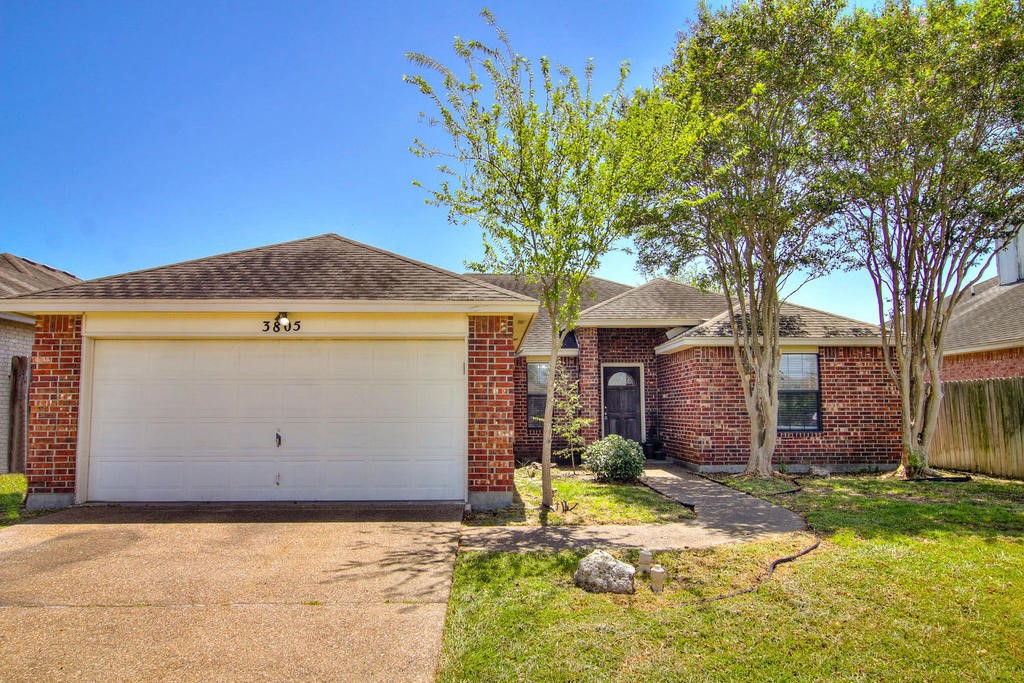 3805 Julia Property Photo 1