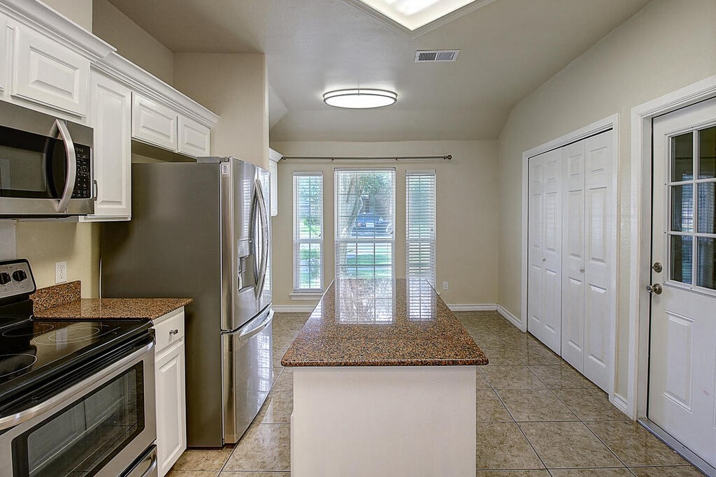 6226 Brockhampton St Property Photo 20