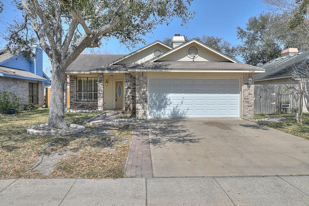 7126 Windbrook Property Photo 1