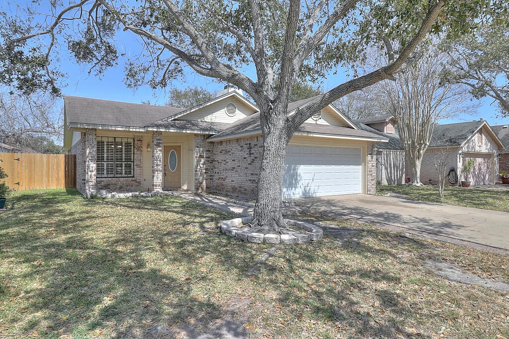 7126 Windbrook Property Photo 2