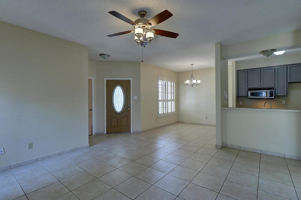 7126 Windbrook Property Photo 8