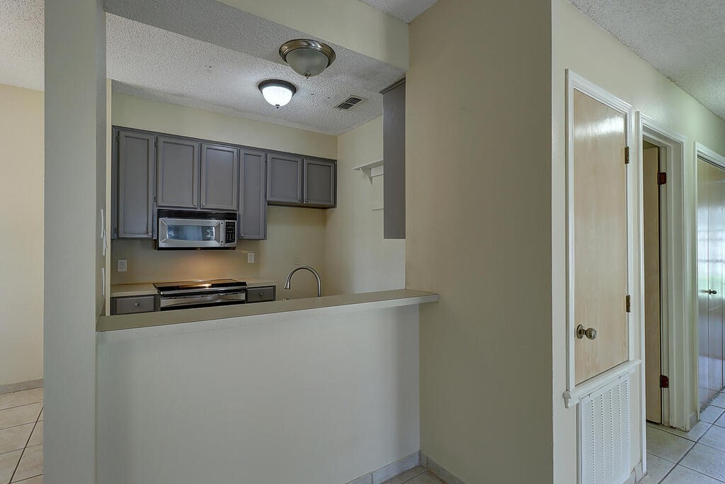 7126 Windbrook Property Photo 11