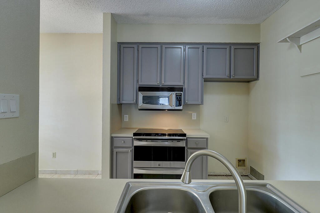 7126 Windbrook Property Photo 13