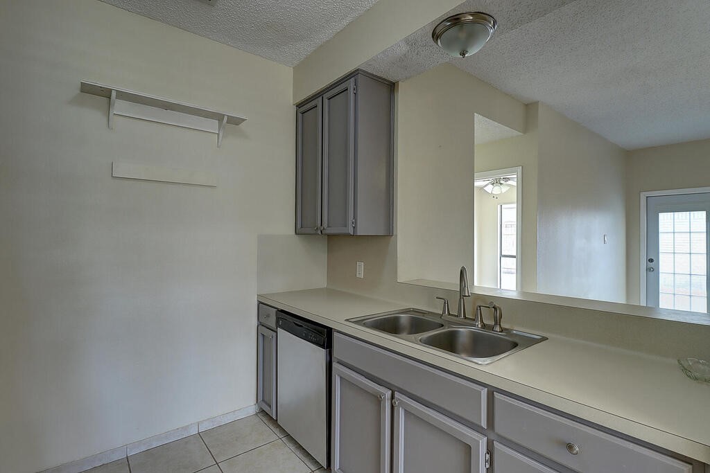 7126 Windbrook Property Photo 20