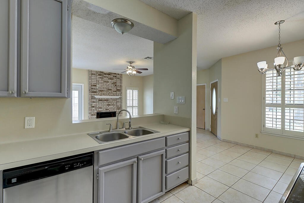 7126 Windbrook Property Photo 21