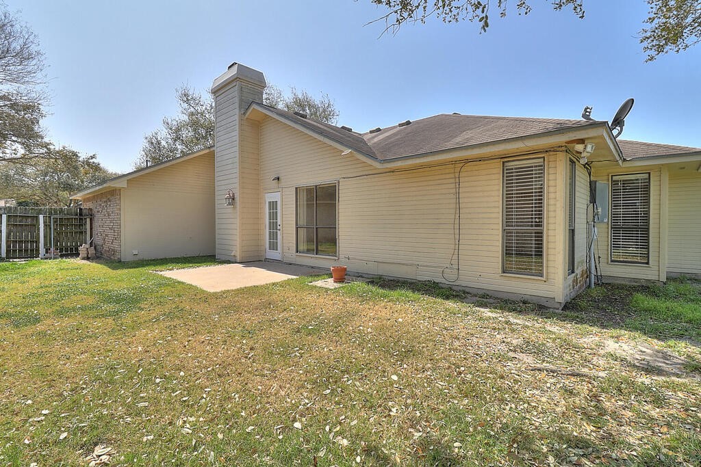 7126 Windbrook Property Photo 38