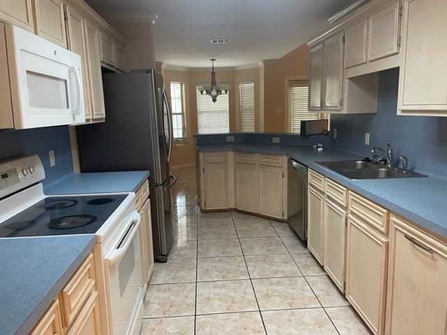 3810 Brockhampton Ct Property Photo 4