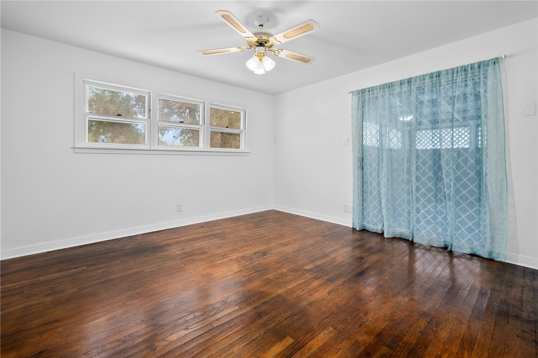 501 W Fannin St Property Photo 19