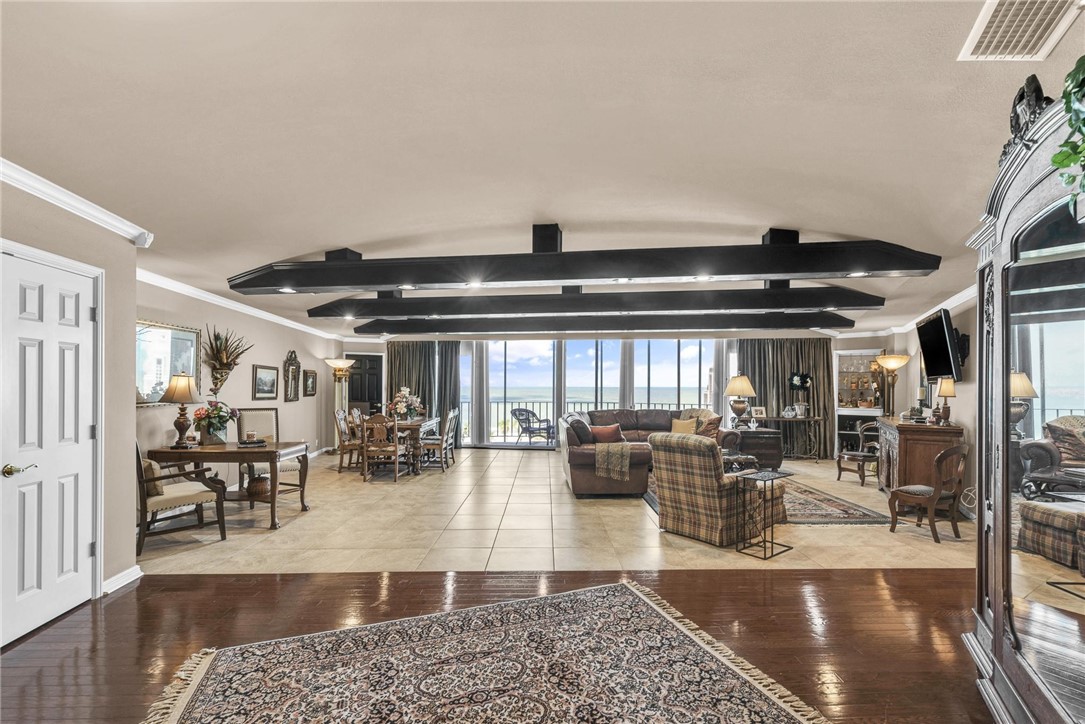 823 S Water St 6a And 6g Property Photo 5