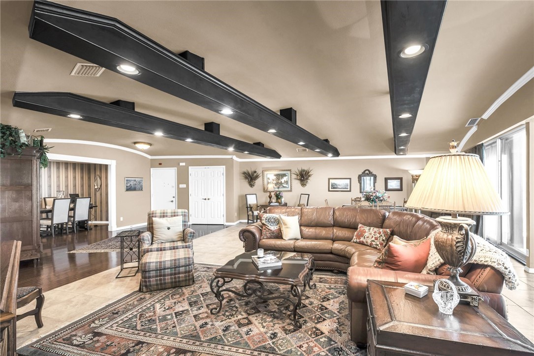 823 S Water St 6a And 6g Property Photo 10