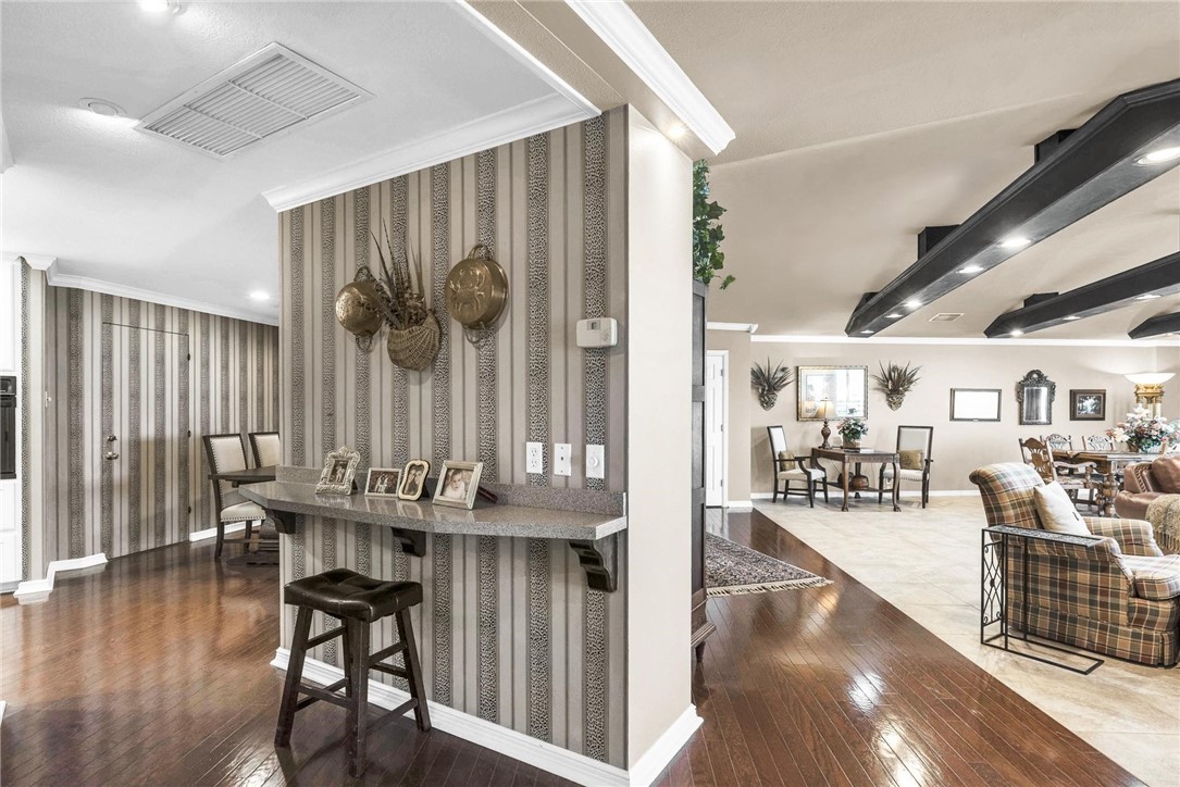 823 S Water St 6a And 6g Property Photo 17