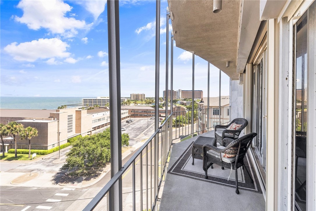 823 S Water St 6a And 6g Property Photo 30