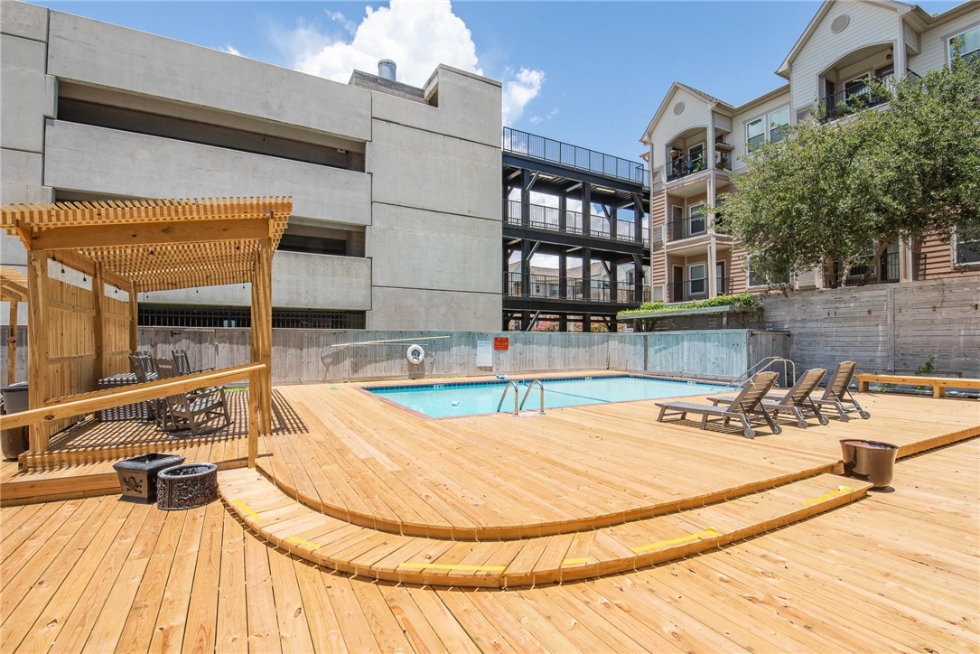 823 S Water St 6a And 6g Property Photo 33