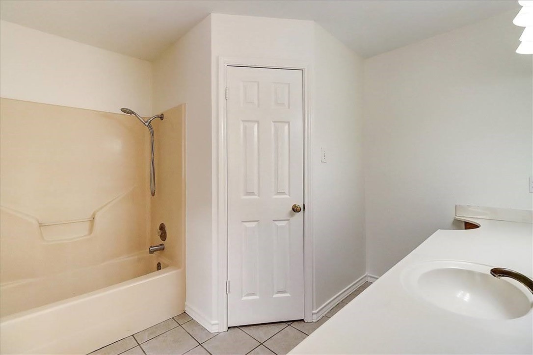 6405 Clairfield St Property Photo 22
