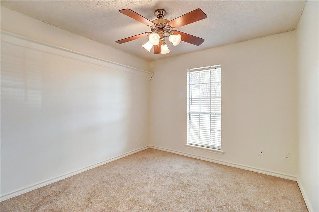 6405 Clairfield St Property Photo 31
