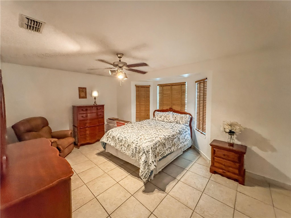 296 County Road 1601 Property Photo 20