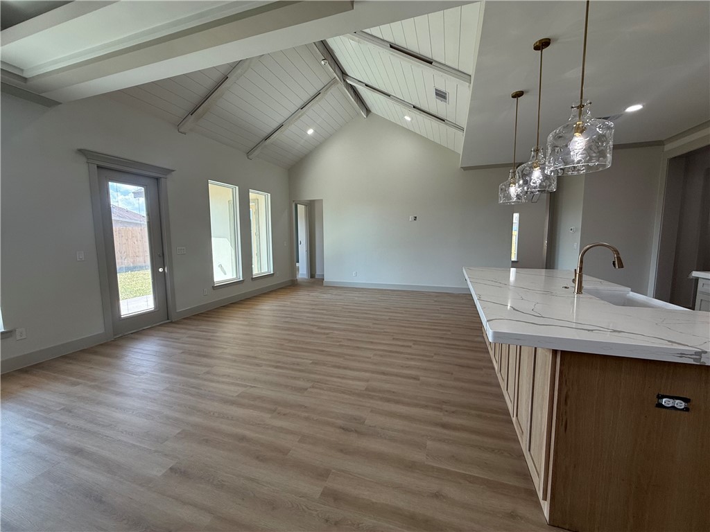 7633 Roman Dr Property Photo 8