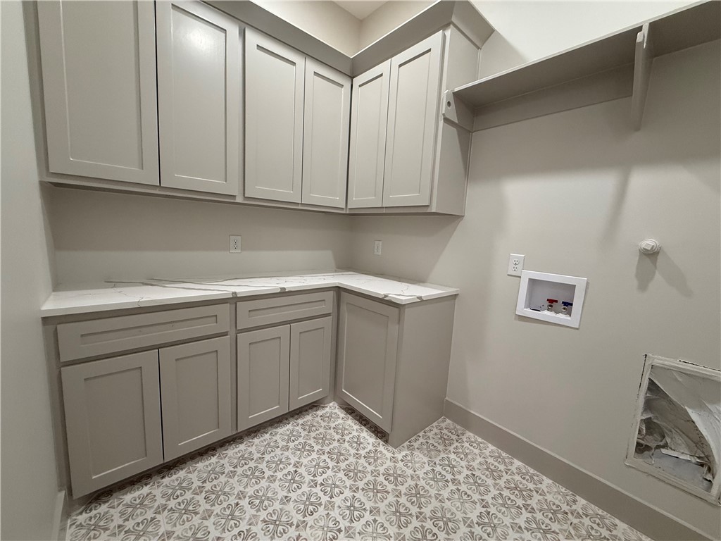 7633 Roman Dr Property Photo 10