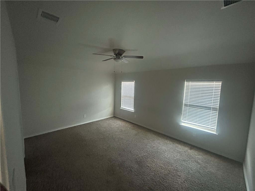 1918 Kentucky Derby Dr Property Photo 5